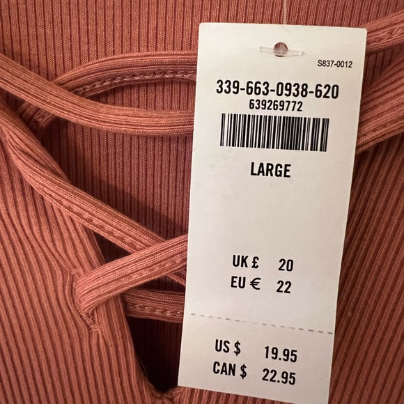 Woman’s Hollister Long Sleeve Top - Picture 11 of 12